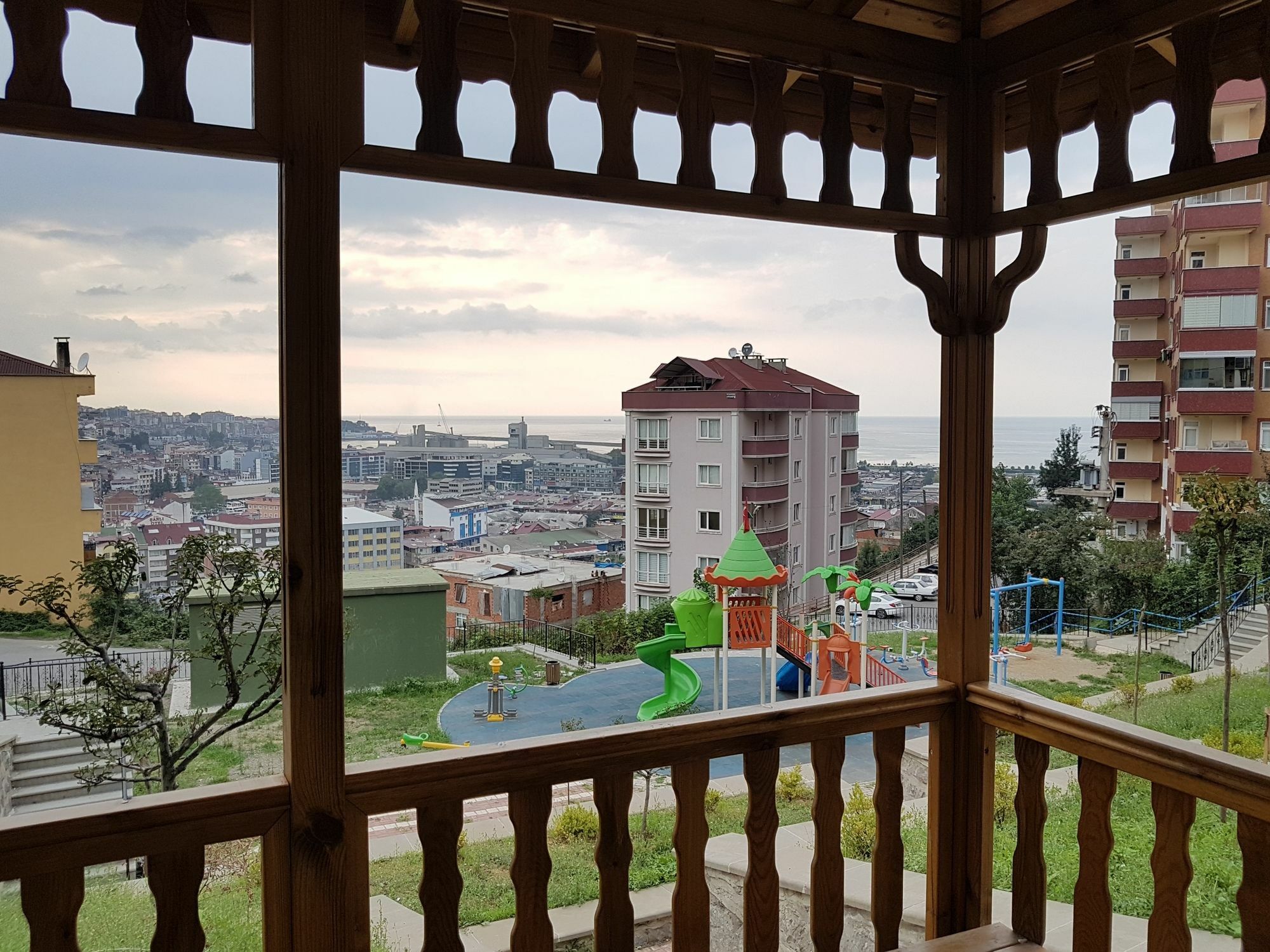 Nuralp Apart Otel - Trabzon Bagian luar foto