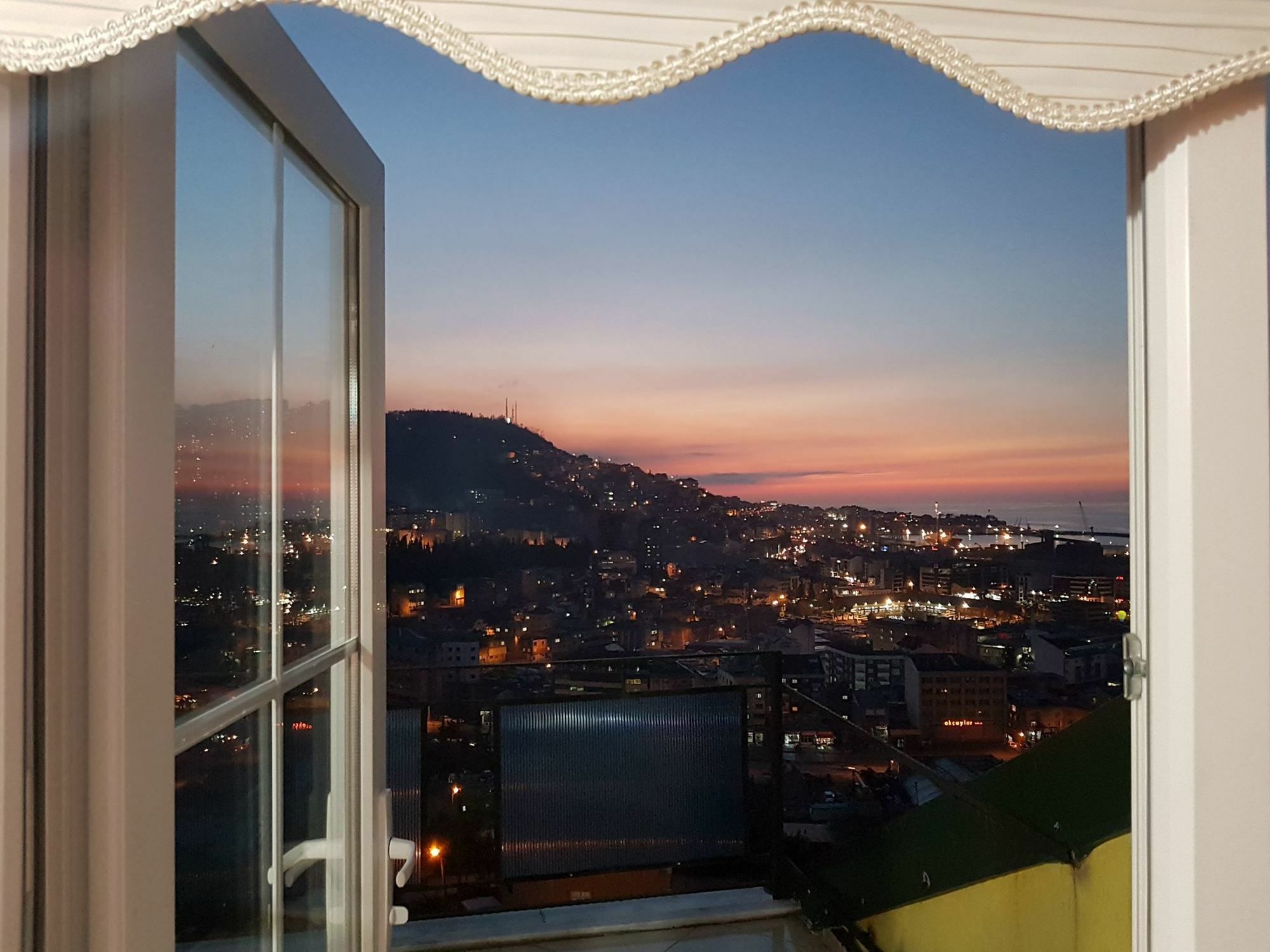 Nuralp Apart Otel - Trabzon Bagian luar foto
